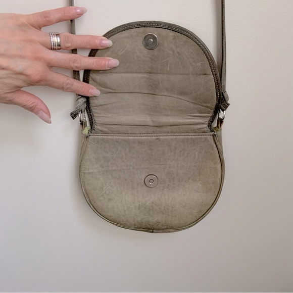 Unbranded, distressed grey genuine leather bag in XS - Picture 12 of 16